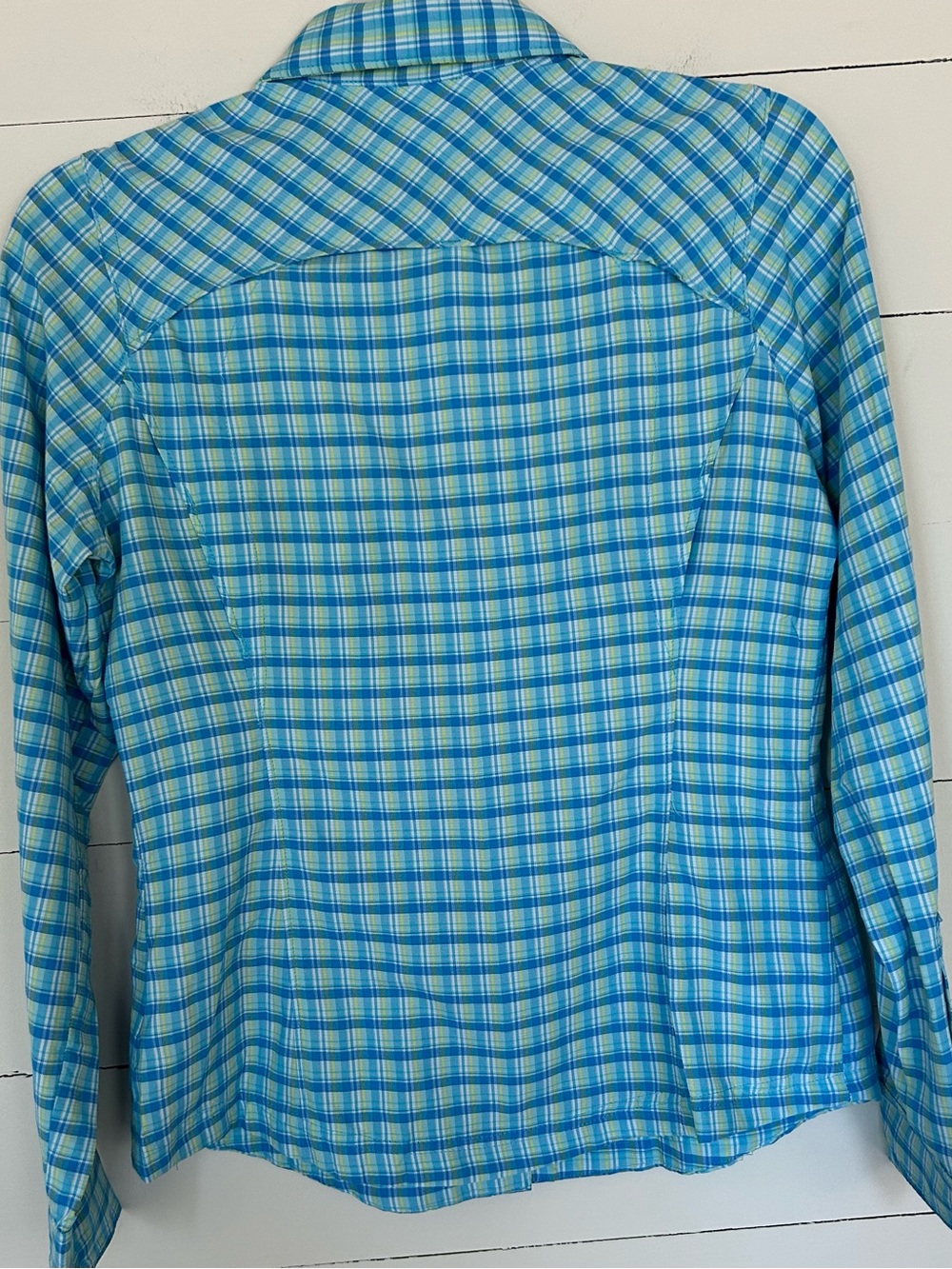 NWOT Women’s Columbia Turquoise Plaid Omni-Shade Button-Down Shirt, Size S/P - Picture 2 of 5